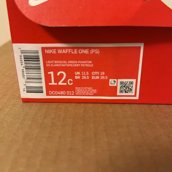 Nike Waffle One Kids Sneakers - Picture 6 of 8
